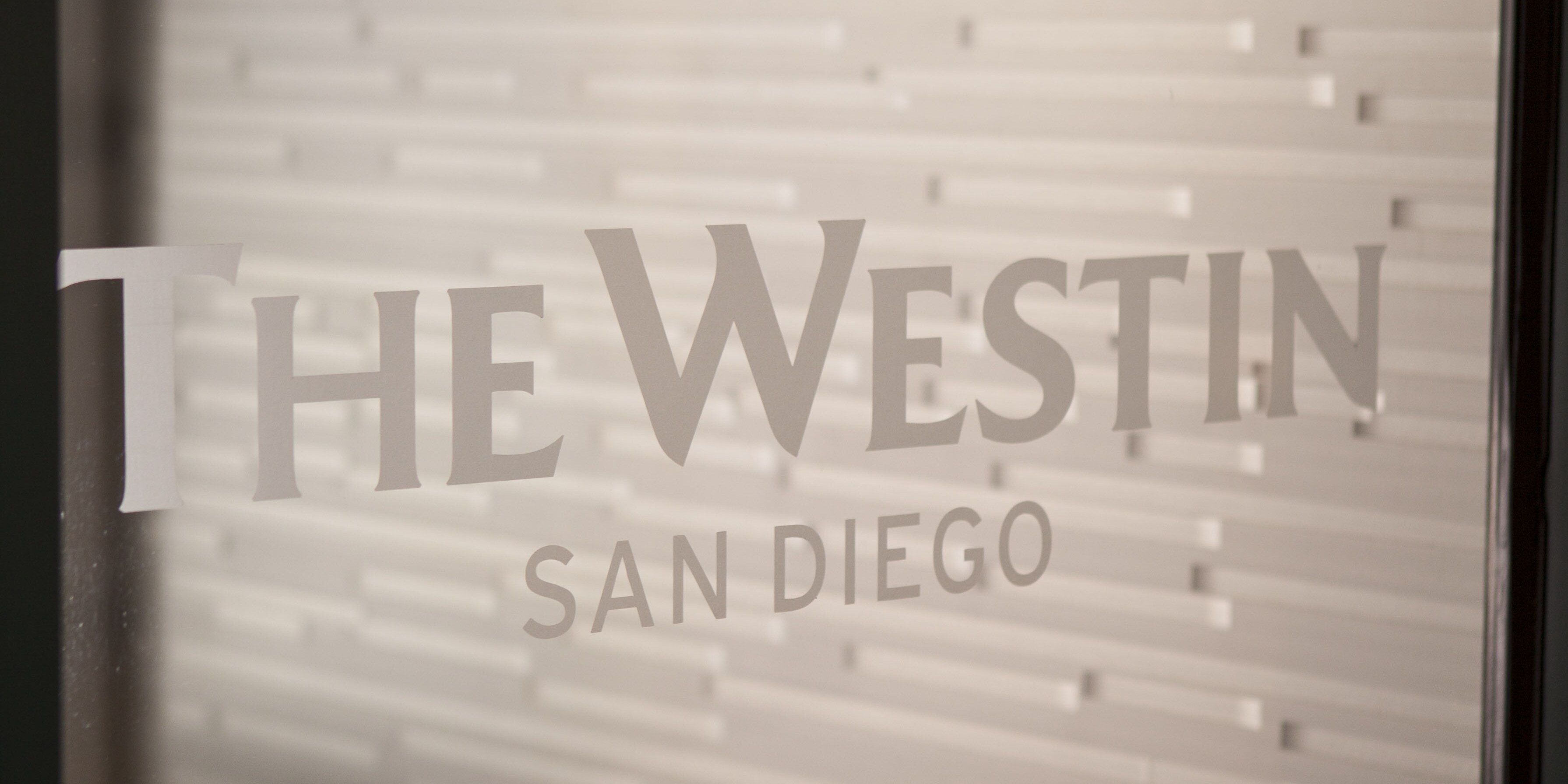 3M™ CRYSTAL 噴砂貼紙
