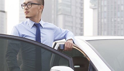 依據您想要的外觀顏色選擇3M(TM) 汽車隔熱紙