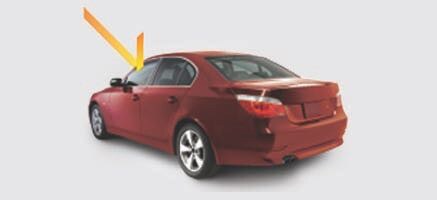 3M(TM) 汽車隔熱紙：阻隔紫外線與日曬熱能進入車內，仍讓可見光透入
