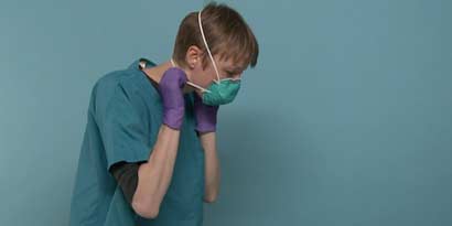 Inspection and Redonning of a 3M™ Filter Facepiece Respirator
