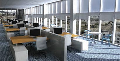 3M™ 日照導光膜應用於辦公大樓:降低電費、提升用互舒適度